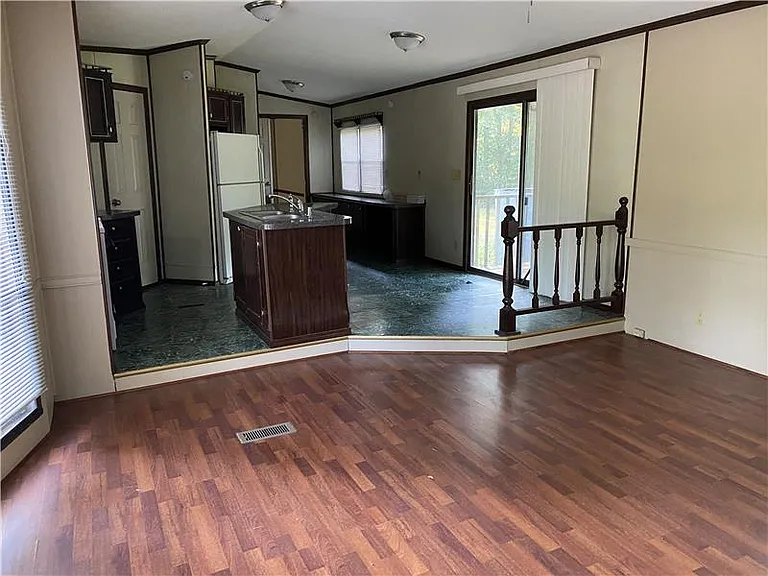 1030 Highway 80 E — Photo 4