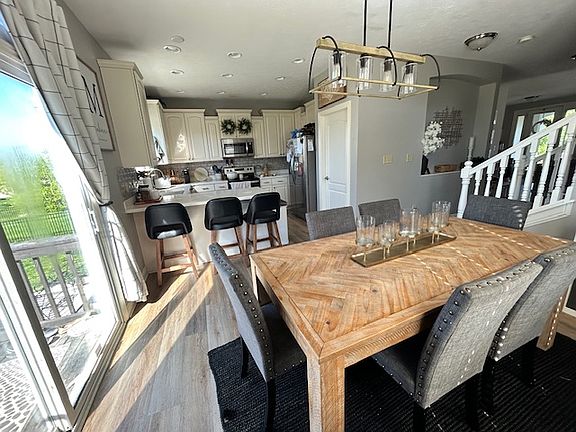 Dining Room/Kitchen