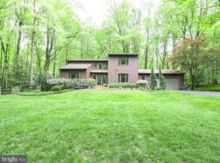 11673 Fox Glen Dr, Oakton, VA 22124