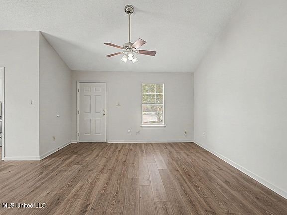 4th image of 5780 Garden Walk E