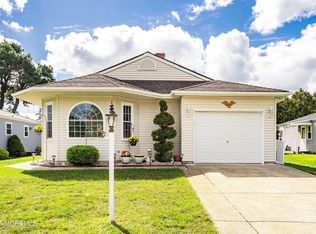 32 Kinkora Ct W, Toms River, NJ 08757