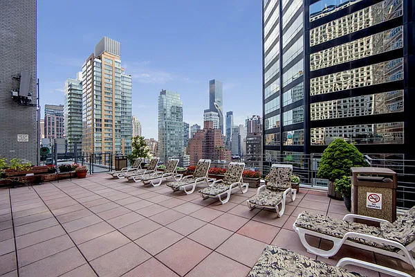 Rented by Yoram Adin, LREB | media 9