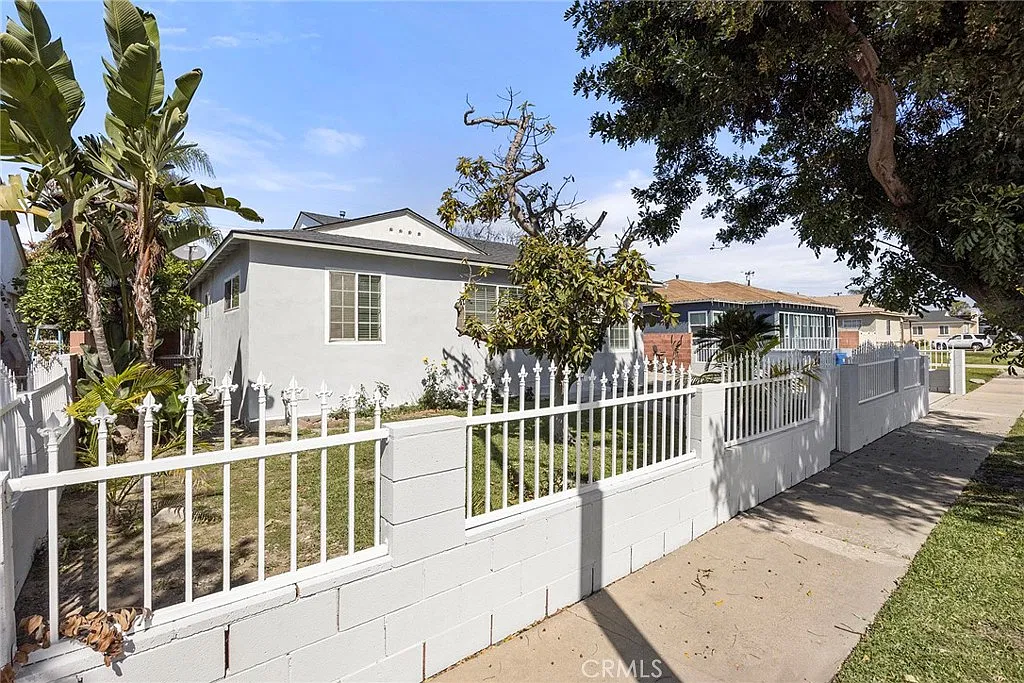 3 bed, 1602 sqft, $3,750 — Photo 3