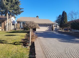 43 Galloway Rd, Toronto, ON M1E 1W6