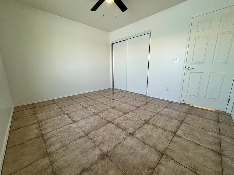 1309 W Cedar St — Photo 8