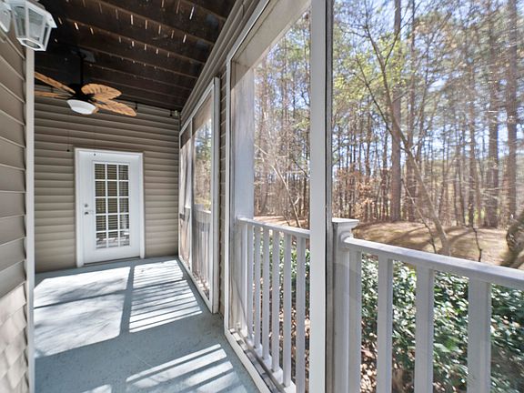 4th image of 714 Providence Glen Dr