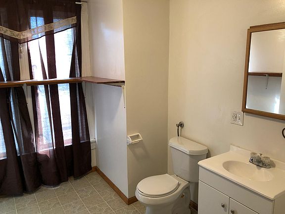 5th image of 423 Pottawatomie St APT B