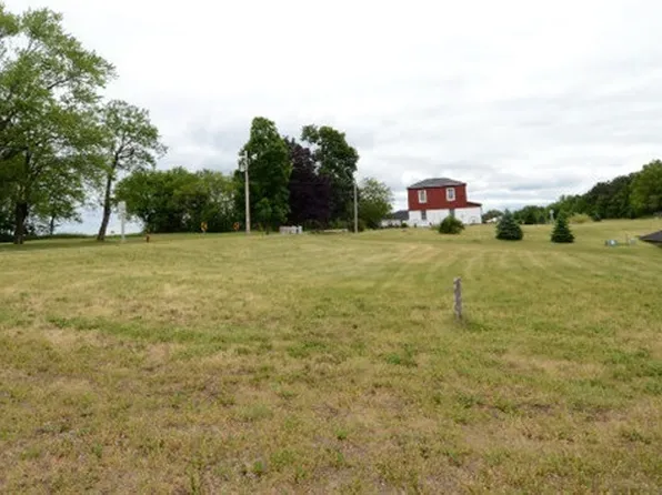 109 Haskall Ct, Mazomanie, WI 53560