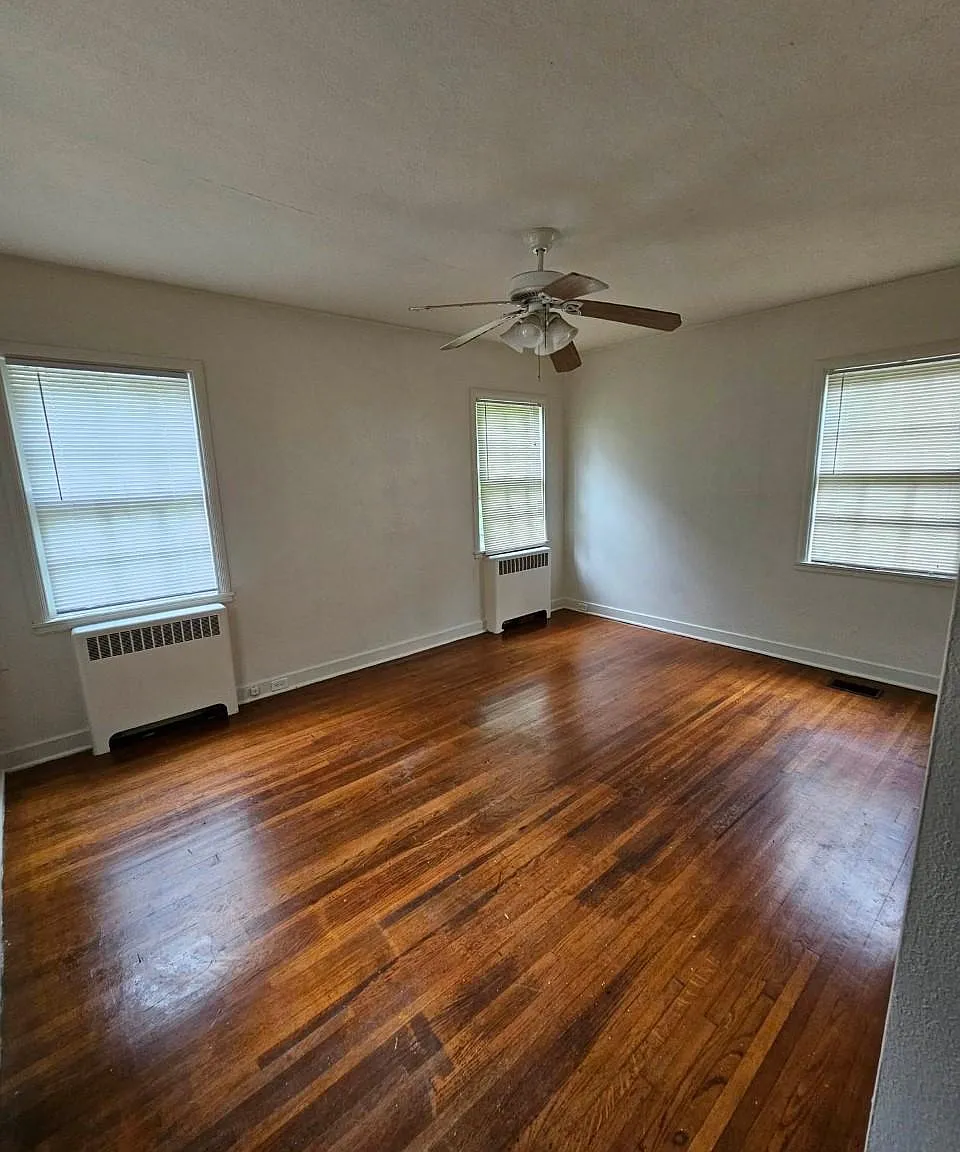 2 bed, 1200 sqft, $1,095 — Photo 3