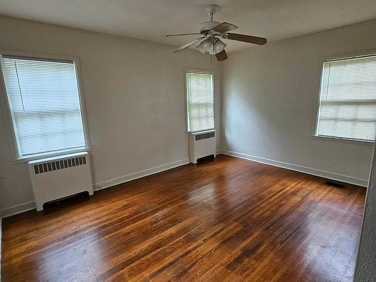 2167 Washington Ave #2 — Photo 3