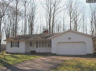 2088 S Park Ln, Roaming Shores, OH 44084