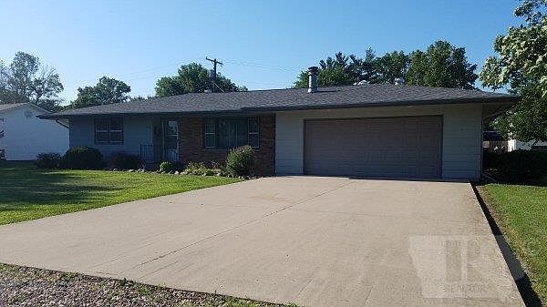 1st image of 410 Kennedy Dr