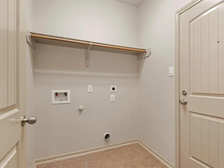 8734 Auburn Mane Dr — Photo 13