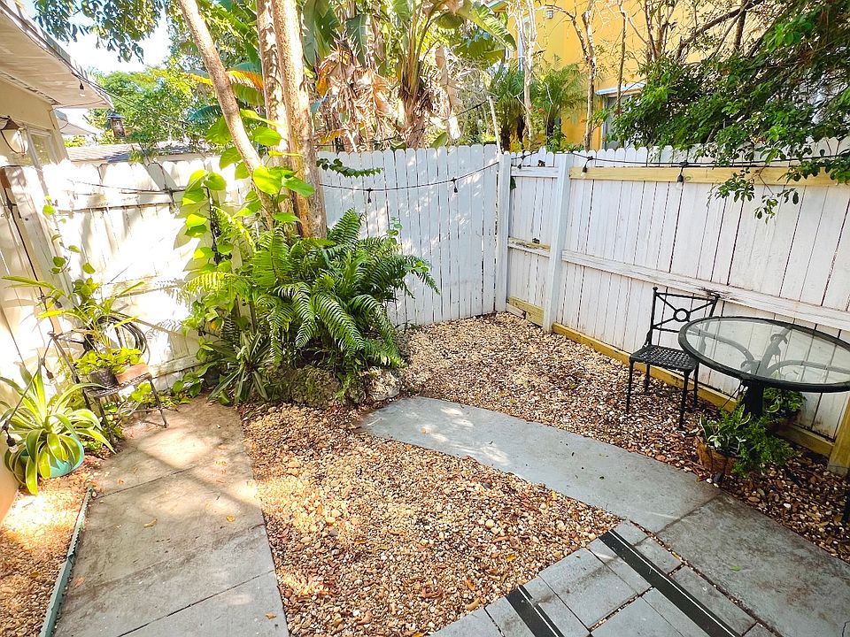 1st image of 737 NE 16th Ave APT 2