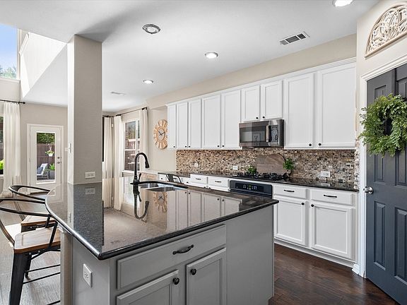 3rd image of 12032 Terrazzo Ln