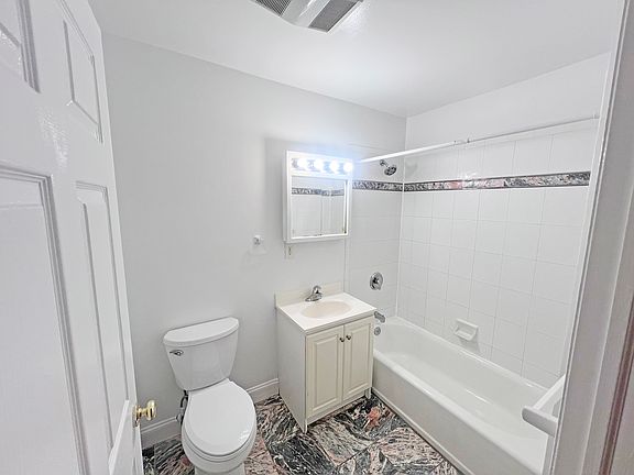 5th image of 55 Sip Ave #4D
