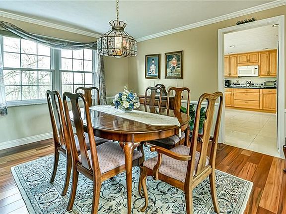 4th image of 4723 Pembroke Ct