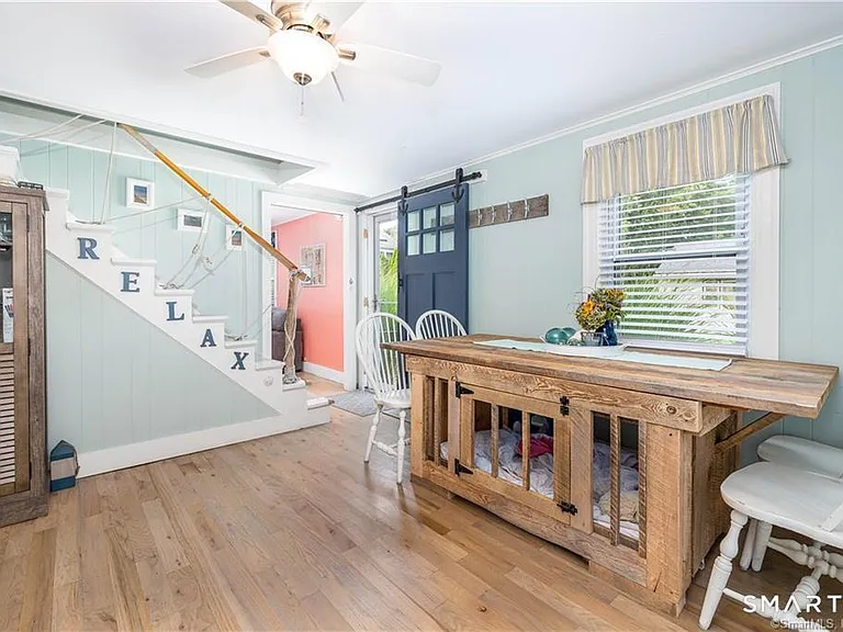 4 Elinor Rd — Photo 9