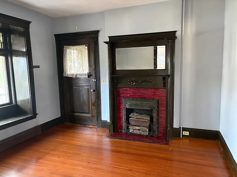 977 South St #1 — Photo 4