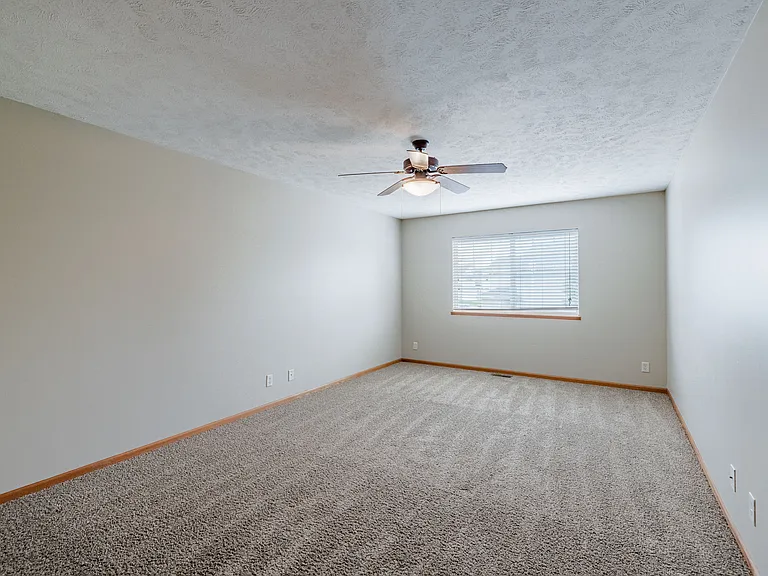 8804 Sicily Ln — Photo 34