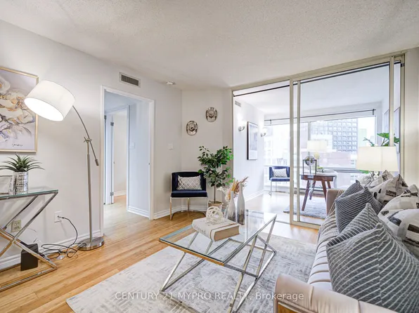 1001 Bay St #1506, Toronto, ON M5S 3A6