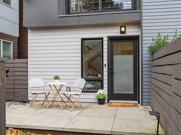 146 21st Avenue E #B, Seattle, WA 98112