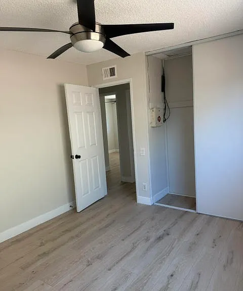 24036 Kittridge St — Photo 18