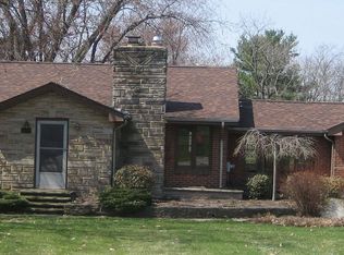 1864 Pickle Rd, Akron, OH 44312