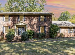 4529 Creemore Dr, Charlotte, NC 28213