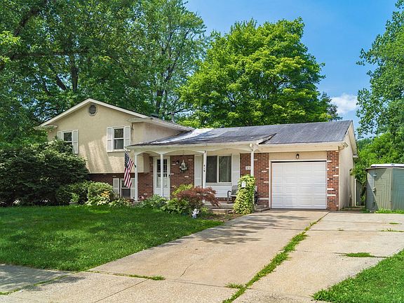 2nd image of 419 Delaware Dr