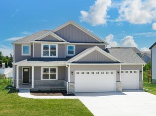 5213 Finlen Ln, Bloomington, IL 61705