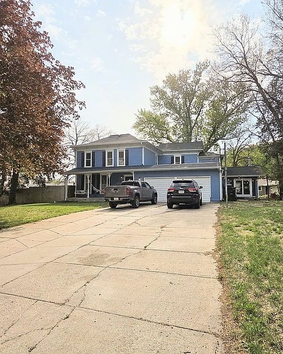 1st image of 917 N 10th Ave