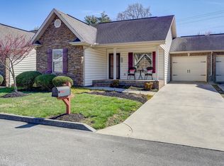 1022 Appaloosa Trl, Johnson City, TN 37604