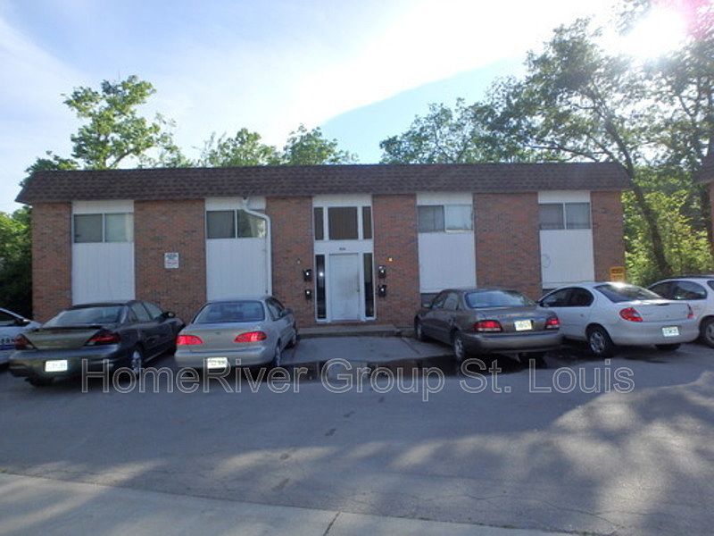 1st image of 926 W Texas Ave APT C