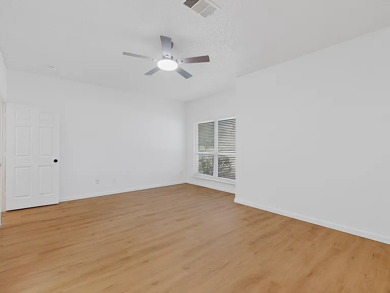 7807 Kristina Dr — Photo 13
