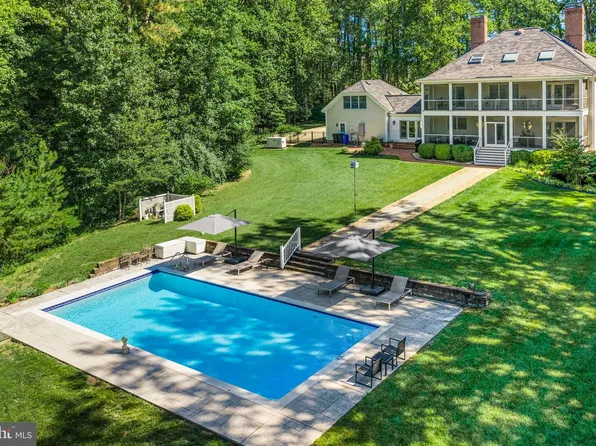 3849 Black Stump Rd, Weems, VA 22576