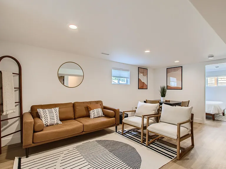 4672 Everett Ct #B — Photo 3