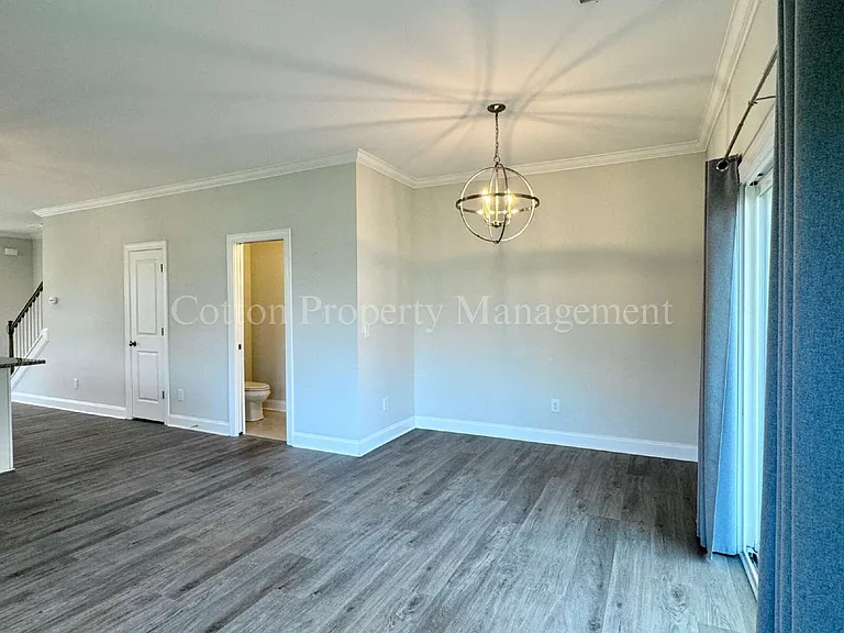 4732 Siddons Dr — Photo 10