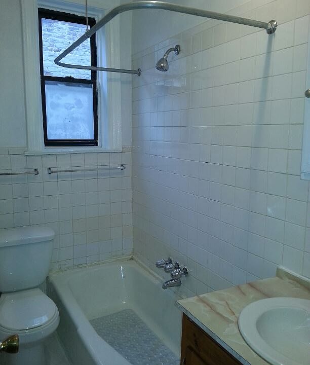 Building Photo 3