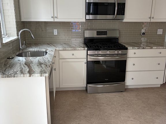 3rd image of 42 Charnock St