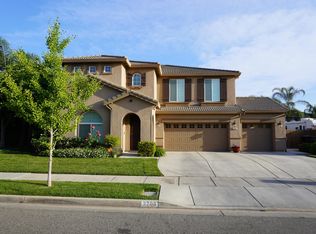 3205 W Perez Ave, Visalia, CA 93291