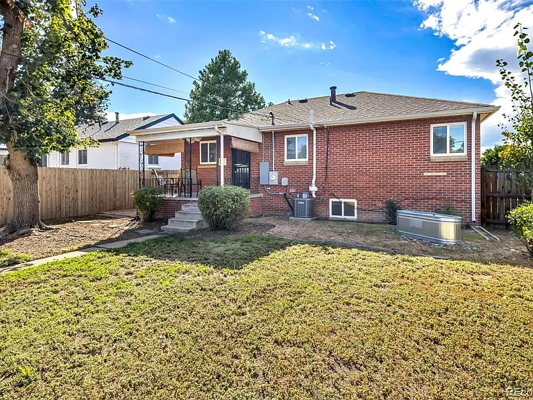 3300 Bellaire St — Photo 22