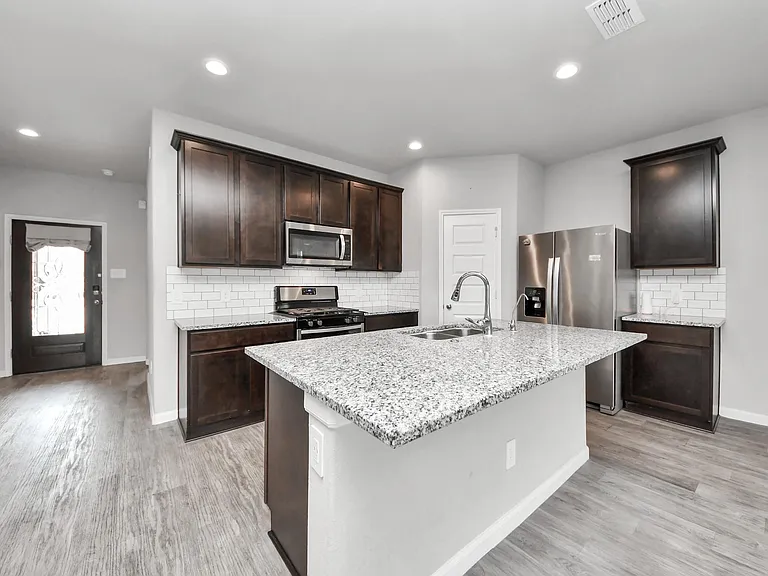 3630 Telford Ln — Photo 13
