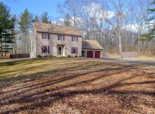 33 Mystic Rd, North Stonington, CT 06359