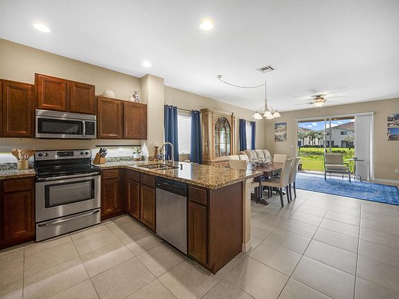 2nd image of 1128 Vermilion Drive