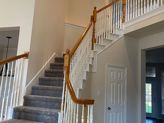 2nd image of 309 Suncreek Dr #309
