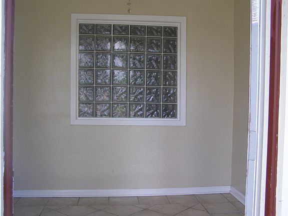2nd image of 1152 McKinley Ct