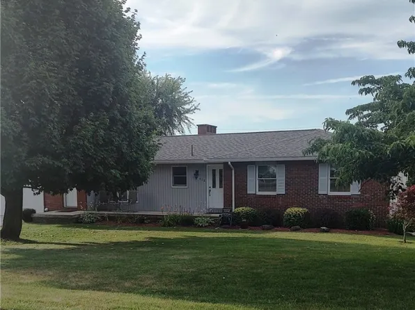 612 Elm St, West Lafayette, OH 43845