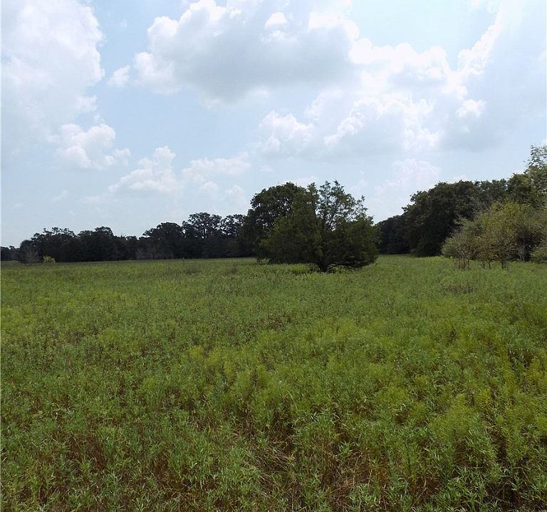 1st image of River Oaks Dr