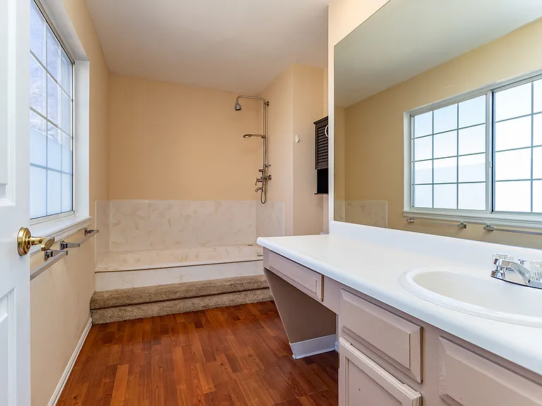 316 Cobblestone Dr — Photo 31